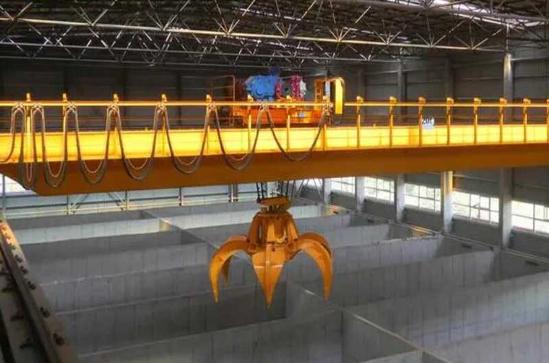 垃圾抓斗起重機