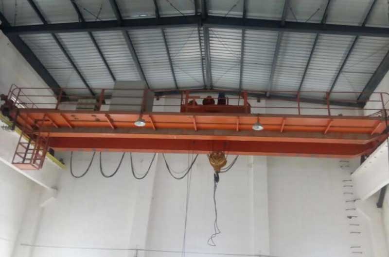QD型吊鉤雙梁橋式起重機(jī)