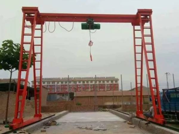 不同類型的起重設(shè)備在不同行業(yè)中的應(yīng)用領(lǐng)域和需求有何差異？